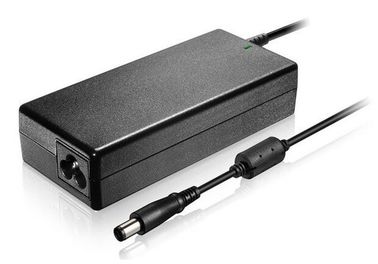 nivel 5 del adaptador de la CA DC de 12V 5a para CCTVs/cuaderno 100 ~ entrada 240v
