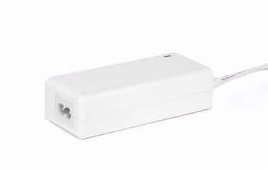 CA al adaptador plástico del ABS del cargador de la fuente de corriente continua 12v 2.5a para el monitor de la máquina de la posición