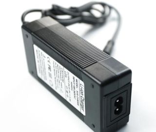 Adaptador portátil negro de la fuente de alimentación de la transferencia del adaptador/240 vatios de la CA DC