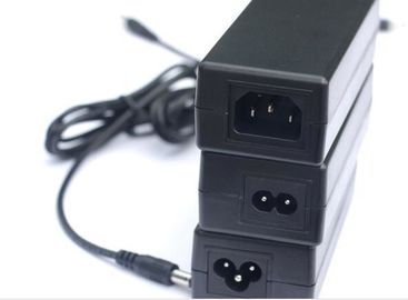 El adaptador de escritorio 12V 9A del poder más elevado para las tiras/cámara CCTV, UL del LED de la FCC enumeró