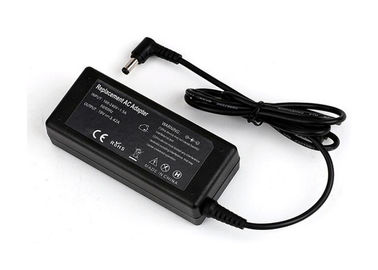 Adaptador universal del cuaderno de 65 vatios/fuente de alimentación de escritorio para el ordenador portátil