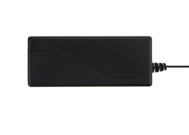 Cargador ligero del adaptador de la CA DC para CCTVs/monitor LCD, 142*62*35M M