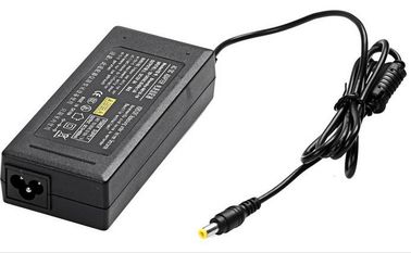 Fuente de alimentación enumerada TUV del adaptador de la transferencia de la CA DC de SAA para las tiras del LED, color negro