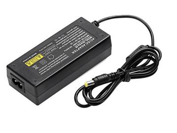 Adaptador negro de la CA DC de la mesa con el ruido de la ondulación 100mvpp, eficacia del 85%