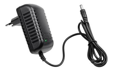 CA ligera a la frecuencia del adaptador 50-60Hz de la fuente de corriente continua Con el poder 6W