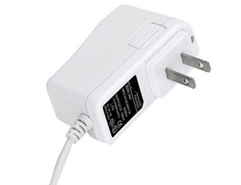 Blanco adaptador con los materiales plásticos del ABS, tipo de salida única de 12 voltios