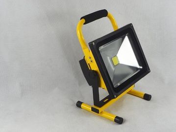 Luces de inundación recargables portátiles de la prenda impermeable LED 10W 20W 30W 50W para el exterior