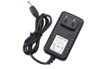 adaptador del soporte de la pared de 12V 0.5A 1A 1.5A 2A con el enchufe de Reino Unido del AU del cable/UE LOS E.E.U.U. del 1.5m DC