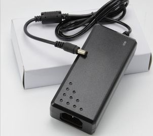 las fuentes de alimentación del CCTV de 12V 5A, CA DC llevaron el cargador de la fuente de alimentación transformador de 60 vatios