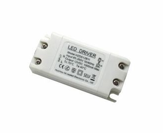 6W 12W a la baja fuente de alimentación constante del voltaje LED del adaptador 12v de la tensión LED