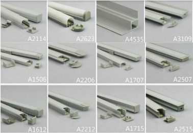 La protuberancia impermeable A2623 de los perfiles LED del aluminio del LED para el LED pela la longitud de los 2m
